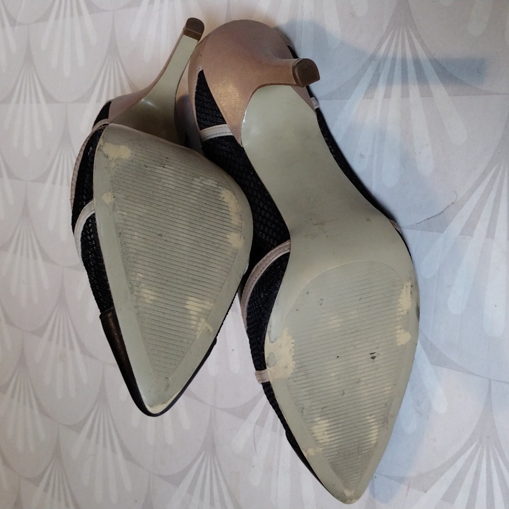Nine West Black and Beige Pointed Toe Heels - Picture 8 of 8
